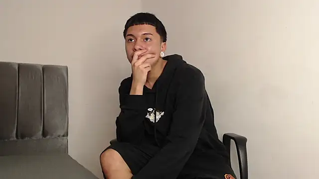 Snapshot of alex-lover chatting on March 2025 06:05:02 AM alex-lover online show from March 2025 06:05:02 AM
