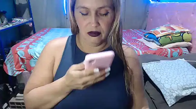 Snapshot of mom_son_dirty chatting on February 2025 12:51:01 AM mom son dirty online show from February 2025 12:51:01 AM