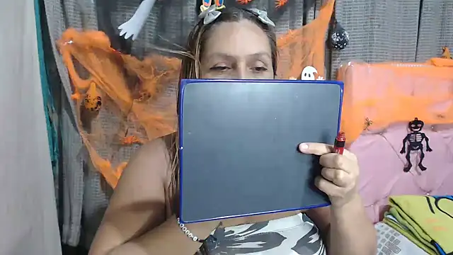 Snapshot of mom_son_dirty chatting on October 2025 10:56:01 PM mom son dirty online show from October 2025 10:56:01 PM