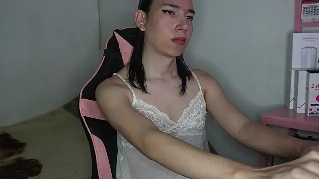 Flaream angel online show from November 2025 05:15:01 PM