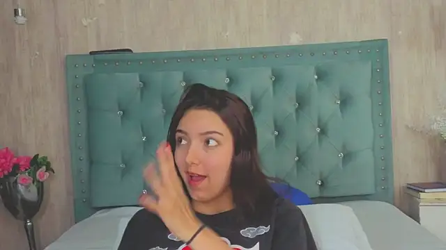 Snapshot of Marcelaa_fox chatting on September 2025 02:27:02 AM Marcelaa fox online show from September 2025 02:27:02 AM