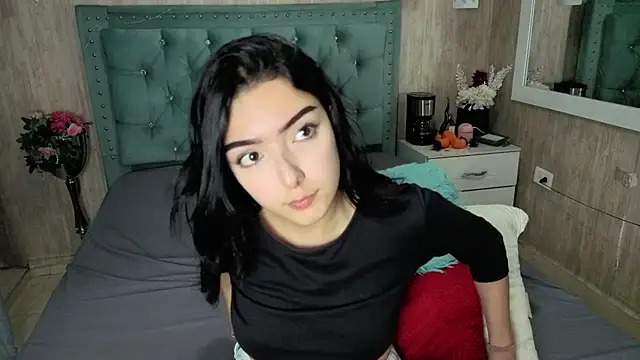 Marcelaa fox online show from June 2026 08:35:02 PM