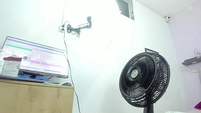 Dalia 20 online show from December 2025 12:29:01 AM