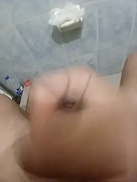 Snapshot of Alva14cm chatting on March 2025 03:33:02 AM Alva14cm online show from March 2025 03:33:02 AM