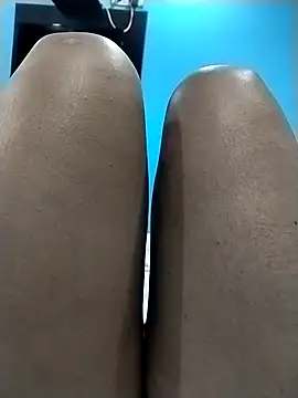 rohitlov150 online show from November 2025 12:00:01 AM