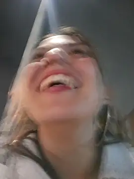 Snapshot of Sweel_Leyva18 chatting on February 2025 11:53:01 PM Sweel Leyva18 online show from February 2025 11:53:01 PM