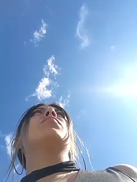 Snapshot of Sweel_Leyva18 chatting on October 2025 08:16:02 PM Sweel Leyva18 online show from October 2025 08:16:02 PM