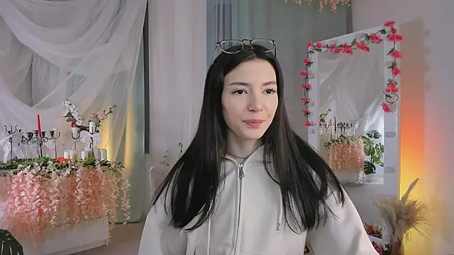 Snapshot of Julietta_Romanis chatting on February 2025 09:09:01 PM Julietta Romanis online show from February 2025 09:09:01 PM
