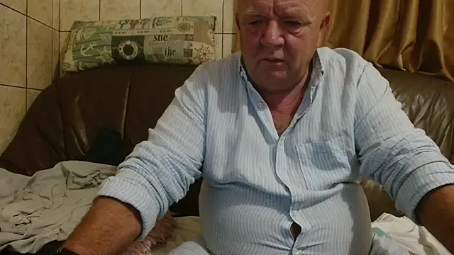 fullballs6 online show from October 2025 02:23:02 AM