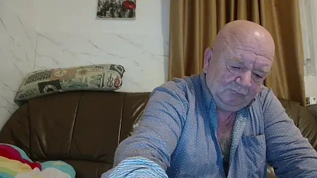 fullballs6 online show from December 2025 03:13:01 AM