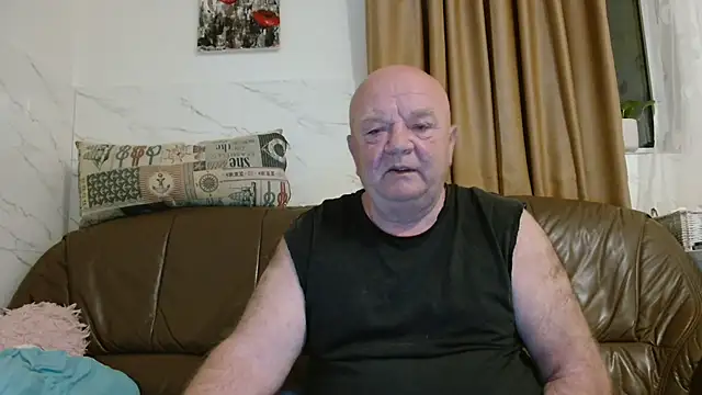 fullballs6 online show from April 2026 02:10:01 AM