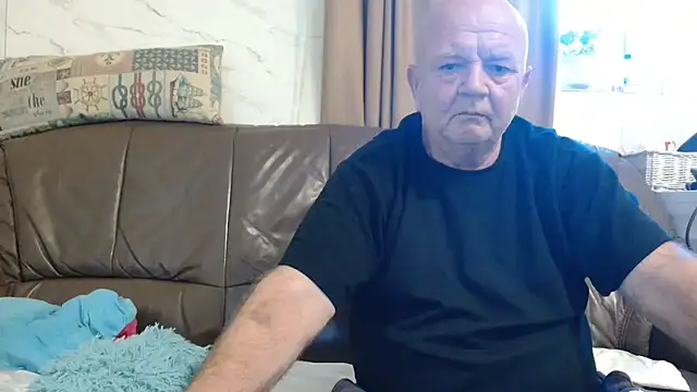fullballs6 online show from June 2026 04:33:01 PM