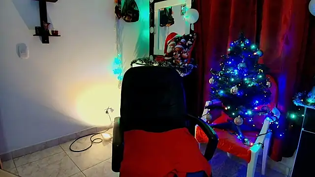 Snapshot of TinnaDawsom chatting on December 2024 04:53:02 AM TinnaDawsom online show from December 2024 04:53:02 AM