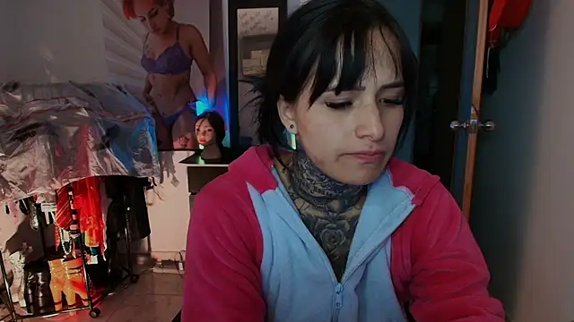 Snapshot of TinnaDawsom chatting on February 2026 12:15:02 AM TinnaDawsom online show from February 2026 12:15:02 AM