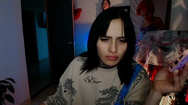 Snapshot of TinnaDawsom chatting on February 2026 12:53:01 AM TinnaDawsom online show from February 2026 12:53:01 AM