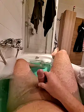 Snapshot of chriscross3771 chatting on October 2025 06:05:02 PM chriscross3771 online show from October 2025 06:05:02 PM