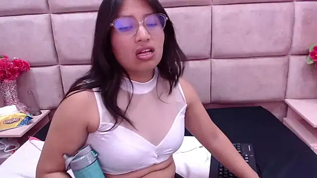 Miaa Smiith  online show from December 2024 06:02:02 AM