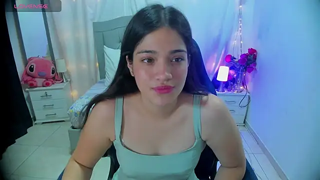 Snapshot of Alison_girl20 chatting on December 2024 11:26:02 PM Alison girl20 online show from December 2024 11:26:02 PM