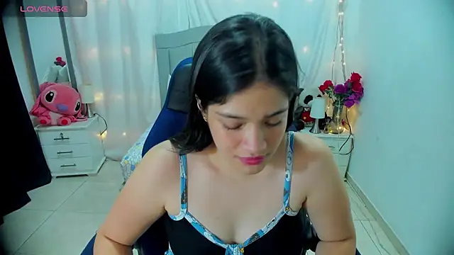 Snapshot of Alison_girl20 chatting on December 2024 11:49:01 PM Alison girl20 online show from December 2024 11:49:01 PM