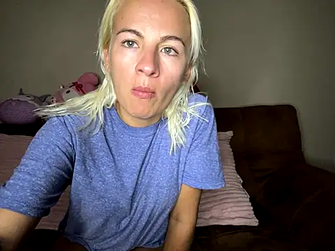 Snapshot of girlfriendmissy chatting on October 2025 11:14:02 PM girlfriendmissy online show from October 2025 11:14:02 PM