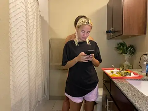 Snapshot of girlfriendmissy chatting on November 2025 07:49:02 PM girlfriendmissy online show from November 2025 07:49:02 PM