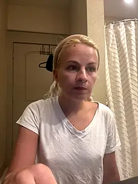 Snapshot of girlfriendmissy chatting on November 2025 12:49:02 AM girlfriendmissy online show from November 2025 12:49:02 AM