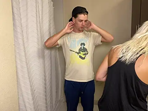 Snapshot of girlfriendmissy chatting on February 2026 12:51:02 AM girlfriendmissy online show from February 2026 12:51:02 AM