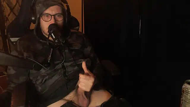 chicostick413 online show from March 2026 01:33:02 AM