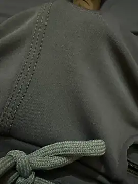 Strong bull online show from February 2026 02:37:01 PM