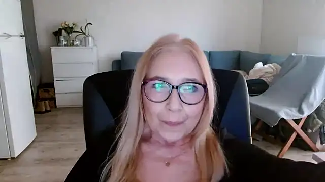 Snapshot of sofia_xkiss chatting on January 2025 11:04:02 AM sofia xkiss online show from January 2025 11:04:02 AM