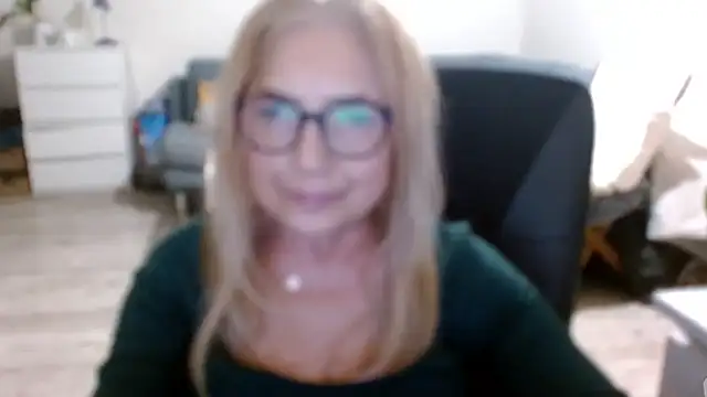 Snapshot of sofia_xkiss chatting on February 2025 06:01:01 PM sofia xkiss online show from February 2025 06:01:01 PM