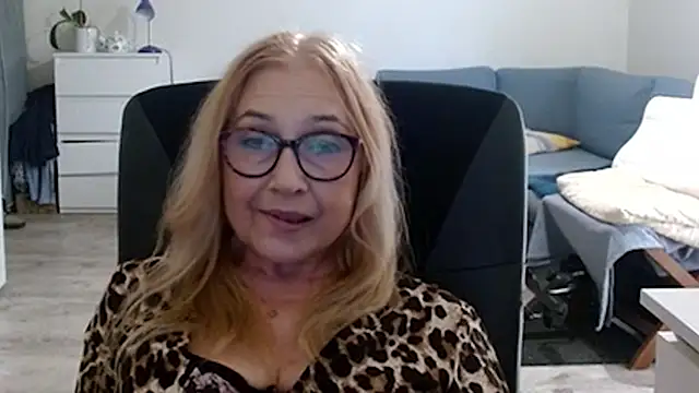 Snapshot of sofia_xkiss chatting on February 2025 10:48:01 AM sofia xkiss online show from February 2025 10:48:01 AM