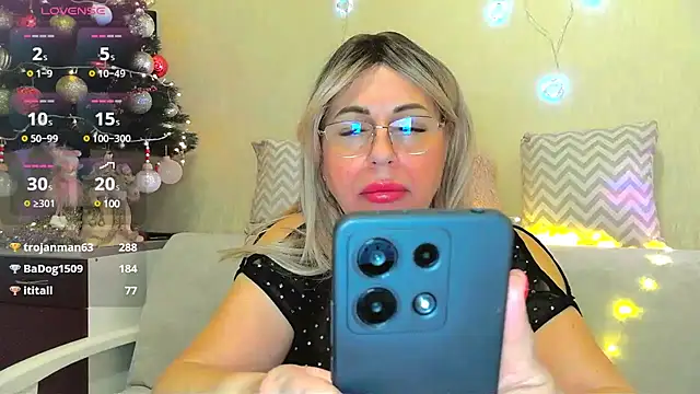 SusieNoreen online show from January 2025 01:32:01 AM