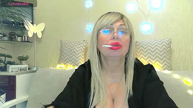 SusieNoreen online show from January 2025 07:46:02 AM