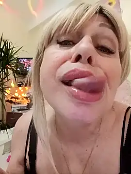 SusieNoreen online show from March 2025 06:53:02 AM