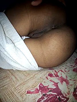 Snapshot of Its_reena_009 chatting on March 2025 10:18:02 AM Its reena 009 online show from March 2025 10:18:02 AM