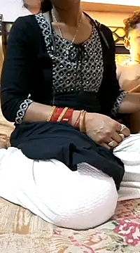 Snapshot of Its_reena_009 chatting on March 2025 05:24:02 PM Its reena 009 online show from March 2025 05:24:02 PM