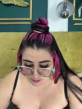 Snapshot of BellaPeers_ chatting on January 2025 03:20:01 PM BellaPeers online show from January 2025 03:20:01 PM