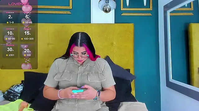 Snapshot of BellaPeers_ chatting on January 2025 11:50:02 AM BellaPeers online show from January 2025 11:50:02 AM