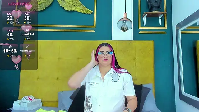 Snapshot of BellaPeers_ chatting on January 2025 12:17:02 PM BellaPeers online show from January 2025 12:17:02 PM