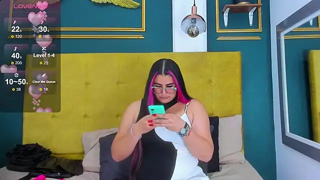 Snapshot of BellaPeers_ chatting on January 2025 02:48:01 PM BellaPeers online show from January 2025 02:48:01 PM