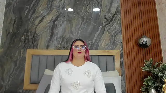 Snapshot of BellaPeers_ chatting on February 2025 11:36:01 AM BellaPeers online show from February 2025 11:36:01 AM