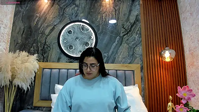 BellaPeers  online show from April 2026 10:43:02 AM