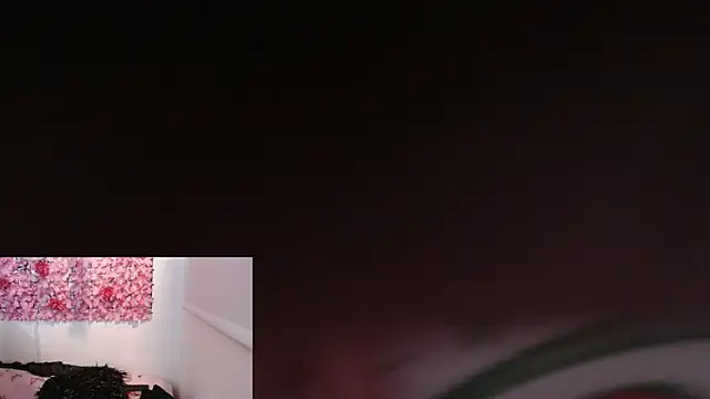 Snapshot of BLONDE_SEXYHOT chatting on December 2024 02:06:02 AM BLONDE SEXYHOT online show from December 2024 02:06:02 AM