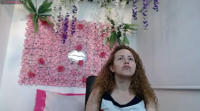 Snapshot of BLONDE_SEXYHOT chatting on February 2025 11:54:02 PM BLONDE SEXYHOT online show from February 2025 11:54:02 PM