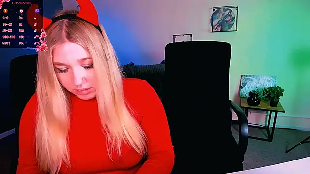 juli kisss online show from February 2025 11:24:01 PM