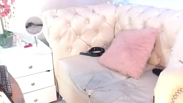 Barbie Fox online show from July 2026 12:37:02 AM