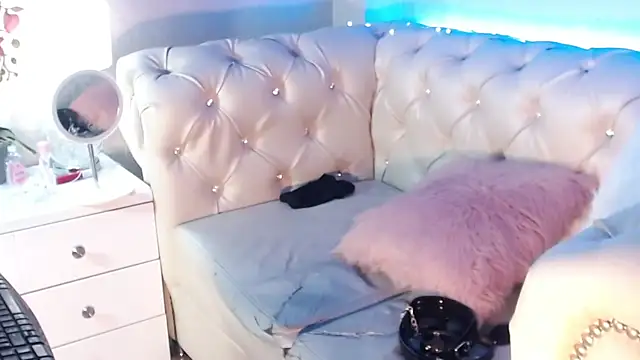 Barbie Fox online show from July 2026 02:05:17 AM