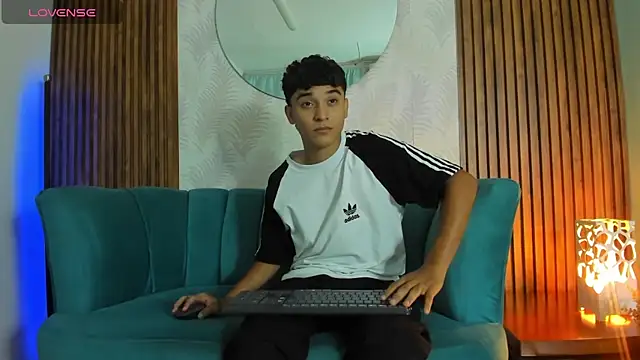 Austin Cardieff online show from January 2025 01:27:01 AM