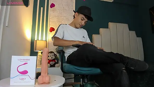 Austin Cardieff online show from February 2025 07:53:01 PM